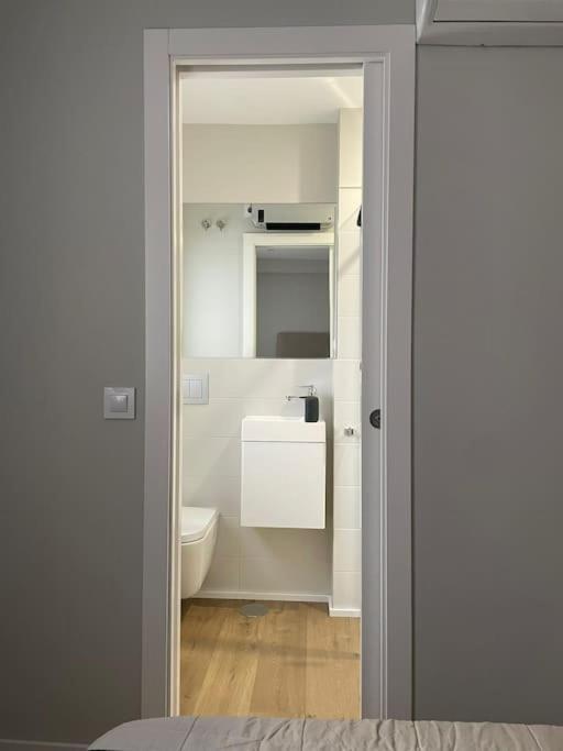 Apartamento Velarde-Maestranza Sevilla Exterior foto